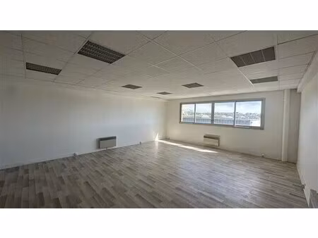 location bureaux 53 m² à 400 m²
