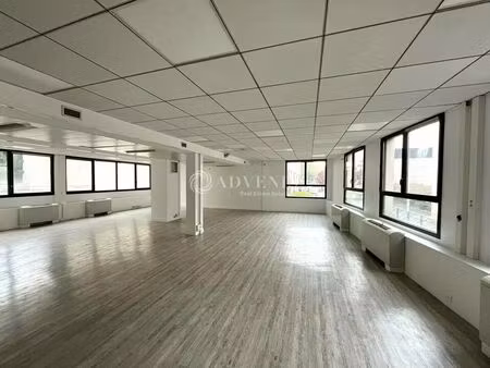 location bureaux 160 m²