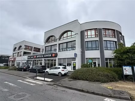 location bureaux 97 m² à 165 m²