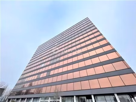 location bureaux 100 m² à 3 690 m²