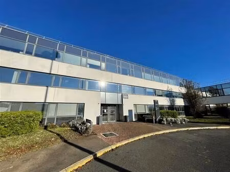 location bureaux 238 m² à 491 m²