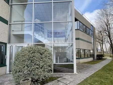 location bureaux 147 m²
