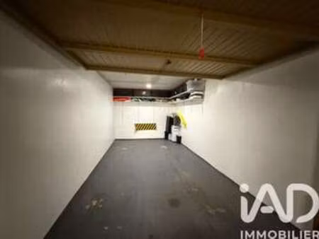 vente garage et parking à la londe-les-maures (83250) : à vendre / 14m² la londe-les-maure