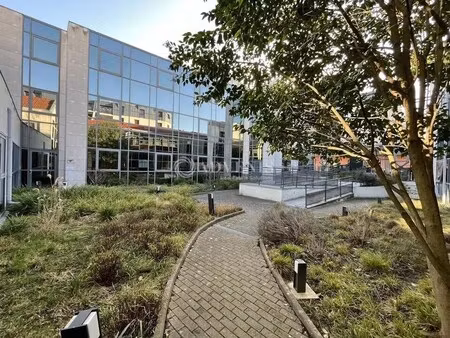 location bureaux 140 m² à 174 m²