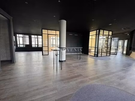 location bureaux 213 m²