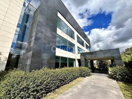 location bureaux 33 m² à 390 m²
