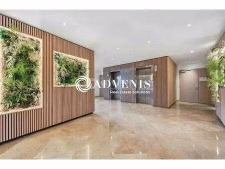 location bureaux 421 m² à 976 m²