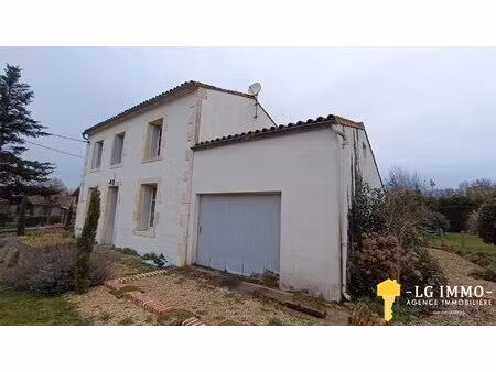 maison en pierres 3 chambres  piscine  terrain clos de 1000m2