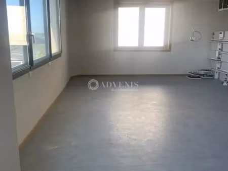 location bureaux 19 m² à 784 m²