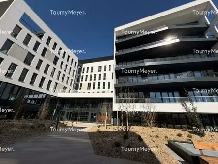 location bureaux 207 m² à 4 785 m²