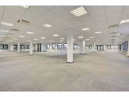 location bureaux 106 m² à 1 034 m²