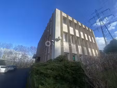 location bureaux 216m²