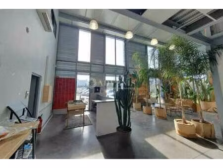 location bureaux 142 m²