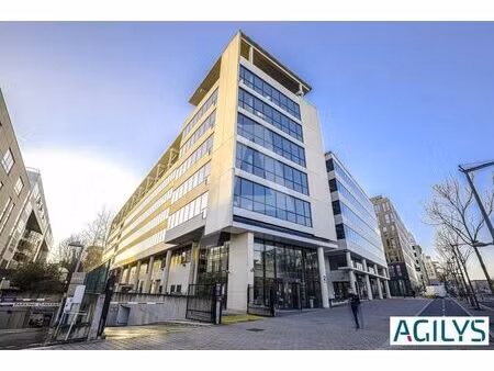 location bureaux 829 m² à 2 455 m²