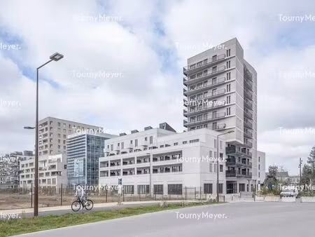 location bureaux 235 m² à 867 m²