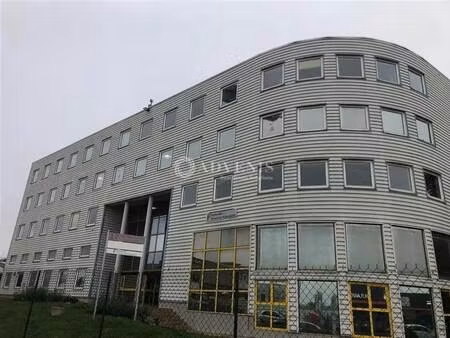 location bureaux 92 m² à 485 m²