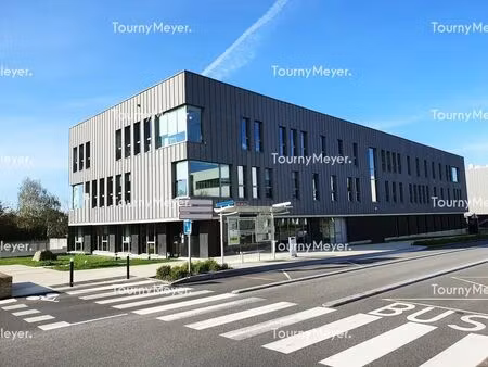 location bureaux 307 m² à 724 m²