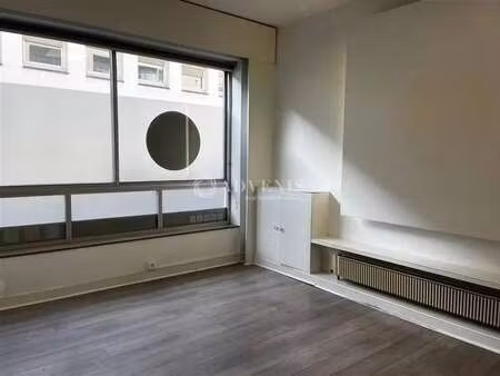 location bureaux 81 m²