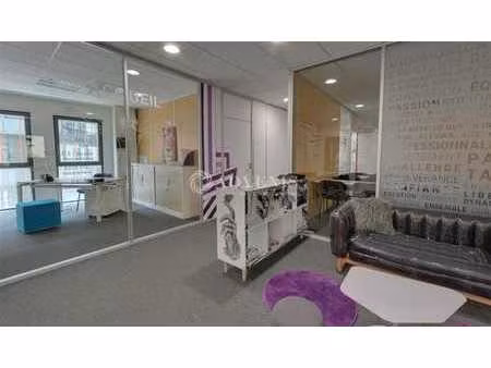 location bureaux 242 m² à 2 409 m²