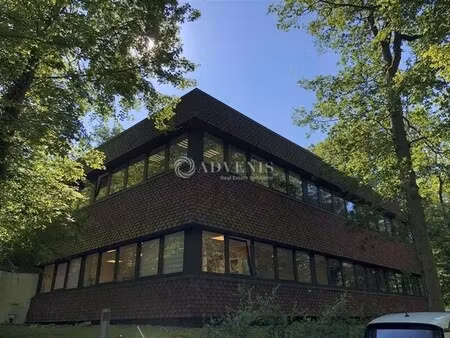 location bureaux 71 m² à 189 m²