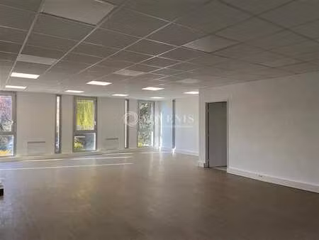 location bureaux 78 m² à 454 m²
