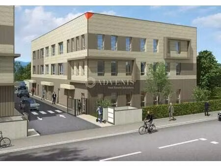 location bureaux 130 m² à 2 261 m²