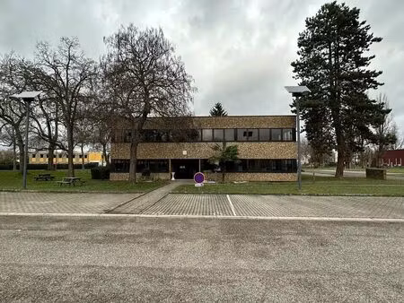 location bureaux 128 m² à 507 m²