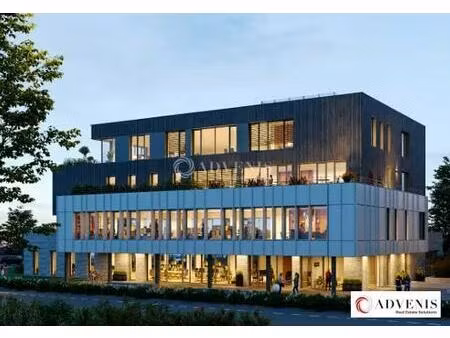 location bureaux 256 m² à 685 m²