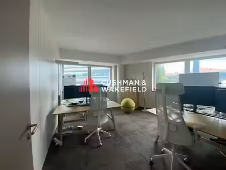 location bureaux 60m² à 4979m²