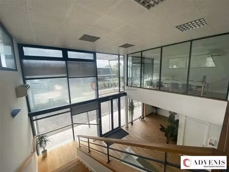 location bureaux 45 m² à 57 m²