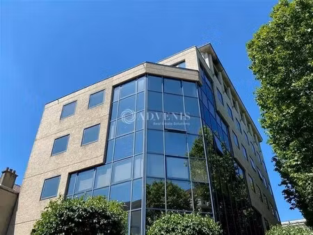 location bureaux 70 m² à 708 m²