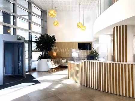 location bureaux 435 m² à 10 514 m²