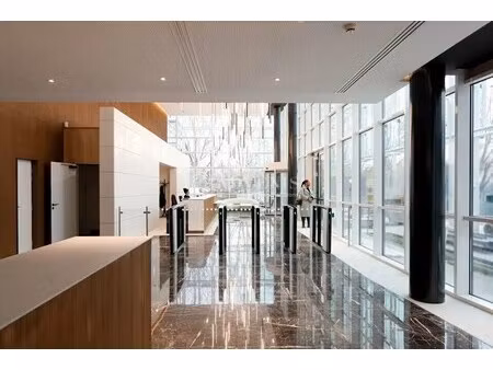 location bureaux 717 m² à 2 151 m²