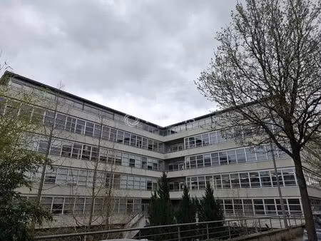 location bureaux 147 m² à 1 939 m²