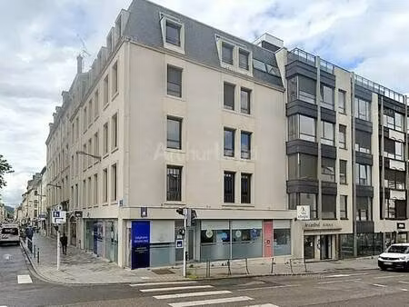 location bureaux 98 m² à 753 m²
