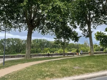 location bureaux 135 m²