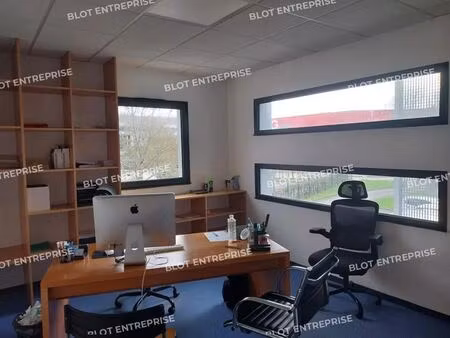 location bureaux 150 m²