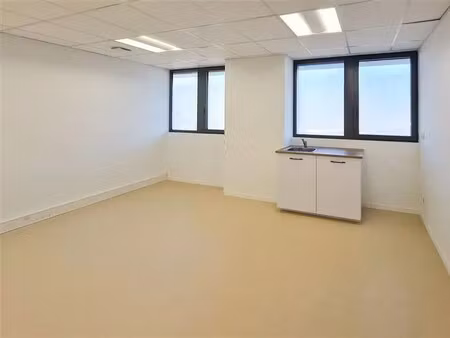 location bureaux 33 m² à 68 m²