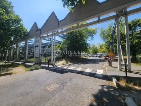 location bureaux 145 m² à 1 155 m²