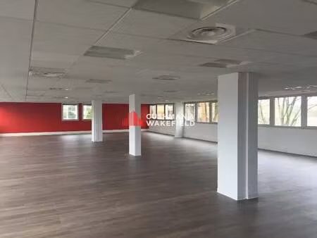 location bureaux 328 m²