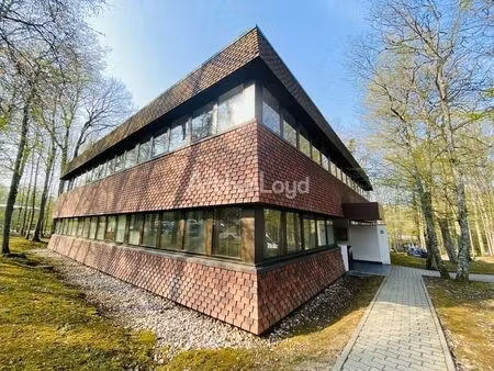 location bureaux 47 m² à 236 m²