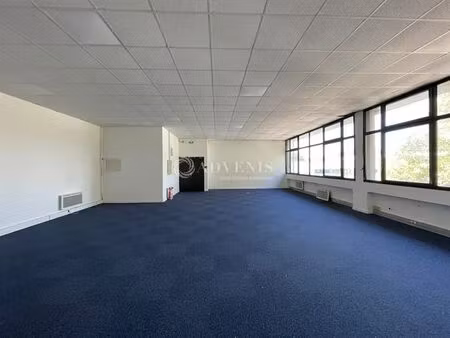 location bureaux 110 m² à 252 m²