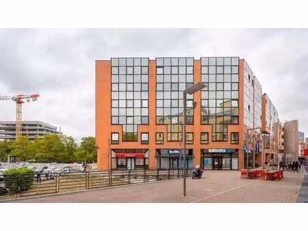 location bureaux 102 m² à 2 490 m²