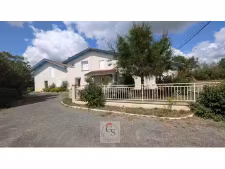 ensemble de 2 maisons