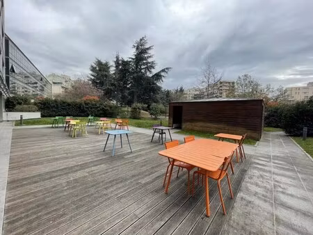 location bureaux 485 m² à 1 098 m²