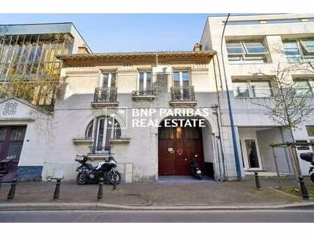 location bureaux 100 m²