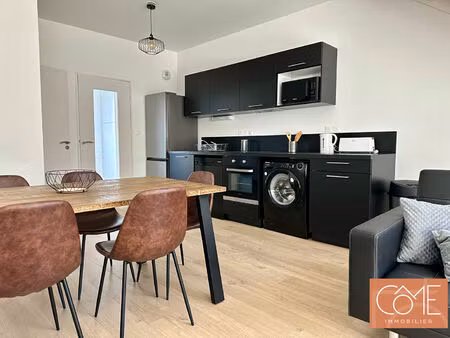 maison de ville type 5 triplex - récente - meublée - cour privative de 16m² - parking - ba