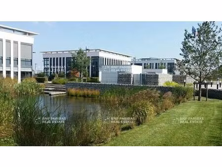 location bureaux 623 m² à 2 217 m²