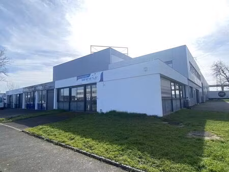 location local d’activités bordeaux 33300 120m²