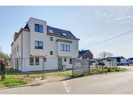 appartement te koop in zandhoven met 2 slaapkamers